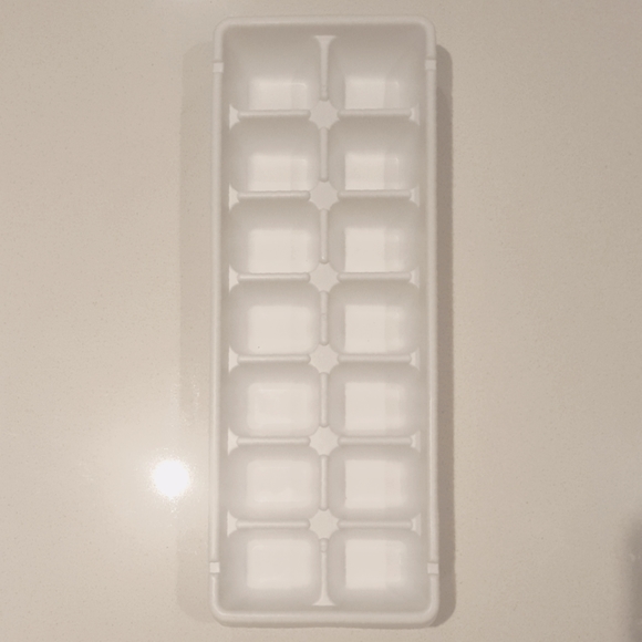 Stackable Ice Cube Trays - Picture 2 of 2